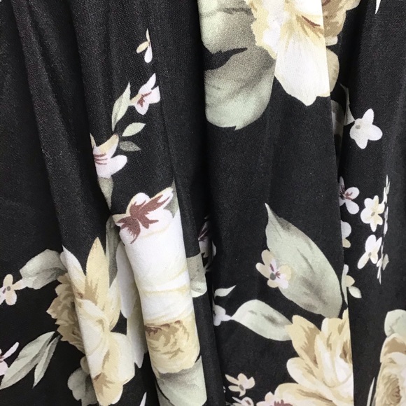 black floral dress - Picture 3 of 4